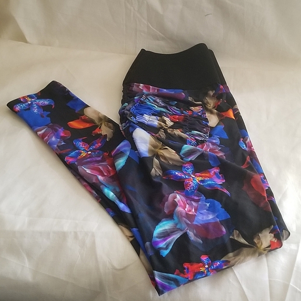 Cute Booty Lounge Leggings "Digital Garden" Black Floral Size M